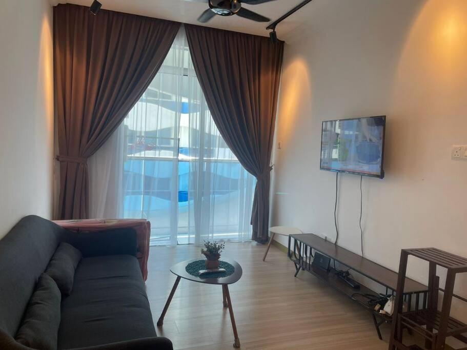 Apartment Close *